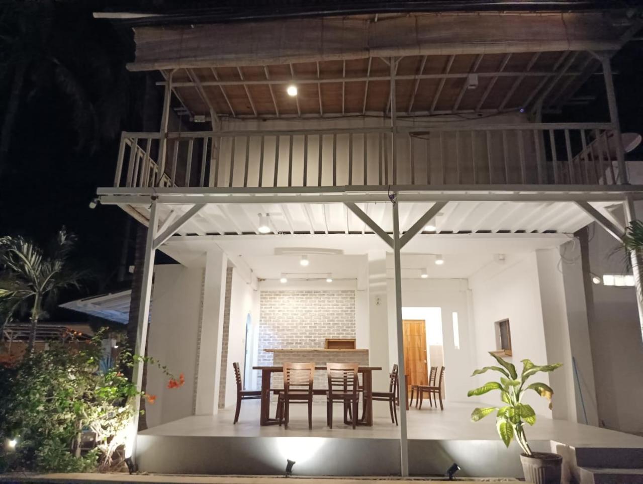 White Coconut Resort Gili Trawangan Buitenkant foto
