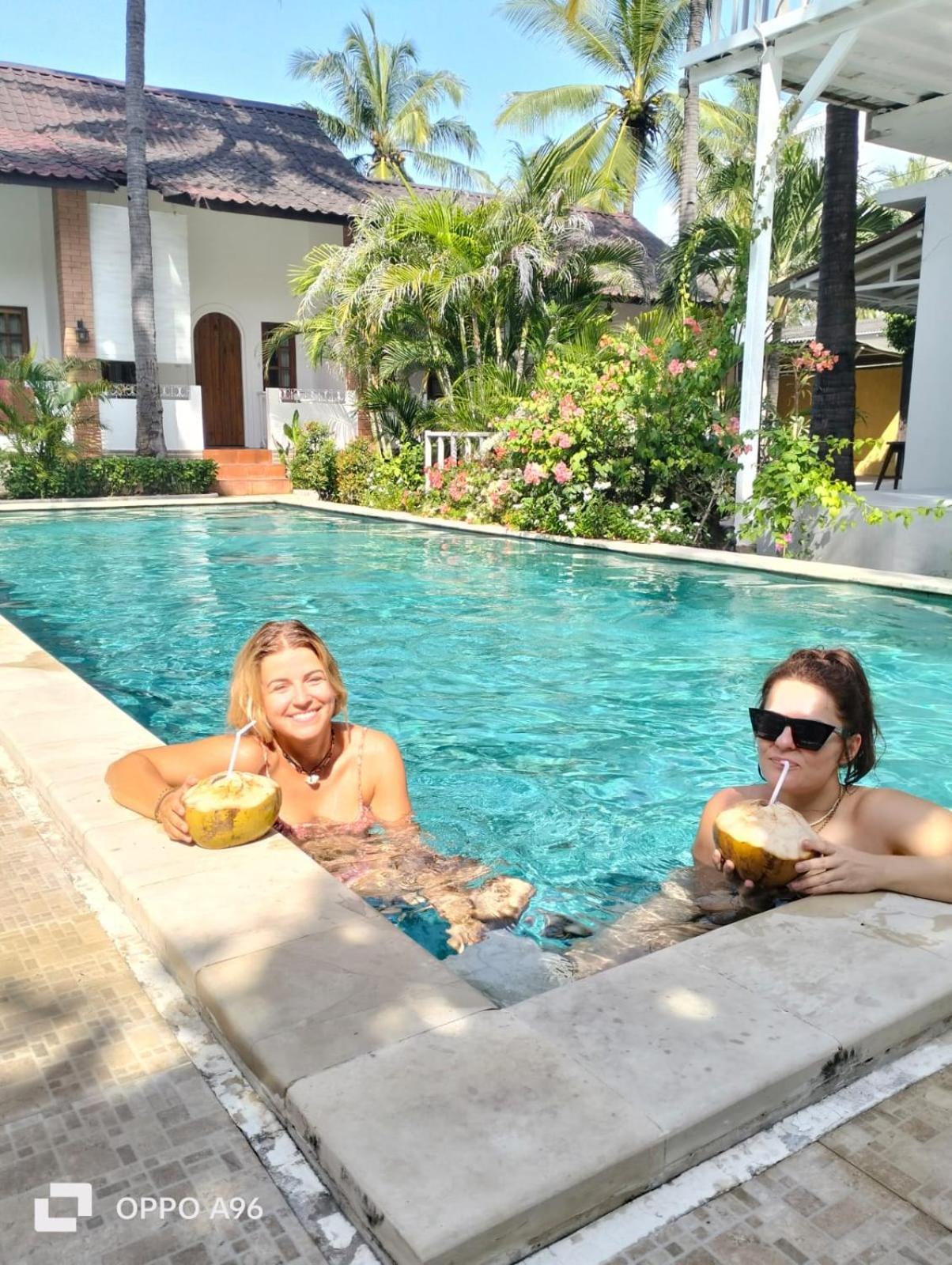 White Coconut Resort Gili Trawangan Buitenkant foto